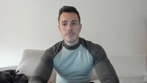 Snapshot of roberto4ever chatting on March 11, 2025, 3:12 pm roberto4ever online show from March 11, 2025, 3:12 pm