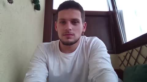 Snapshot of roberto_twink1 chatting on November 18, 2025, 6:40 am Roberto online show from November 18, 2025, 6:40 am