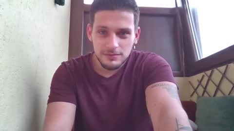 Snapshot of roberto_twink1 chatting on November 19, 2025, 7:52 am Roberto online show from November 19, 2025, 7:52 am