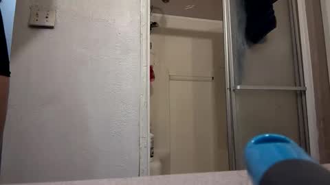 robertsaiz4200 online show from March 20, 2026, 2:16 am