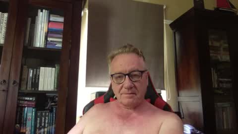 RobertTheRabbit online show from December 30, 2024, 8:21 am