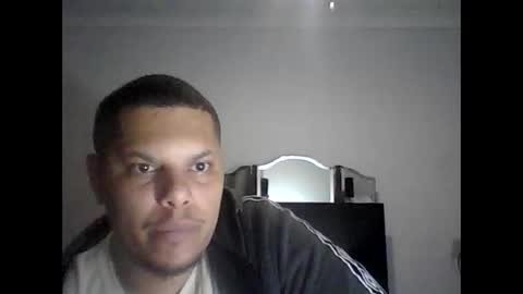 robinidessundercover34 online show from November 9, 2025, 6:06 pm