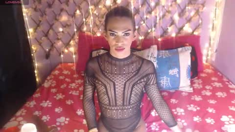 Snapshot of robinsonbaker chatting on November 11, 2025, 5:07 am Margot Ferrer online show from November 11, 2025, 5:07 am