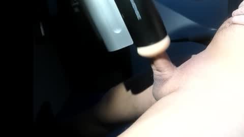 Snapshot of robirt5 chatting on October 28, 2025, 10:41 am Bob online show from October 28, 2025, 10:41 am