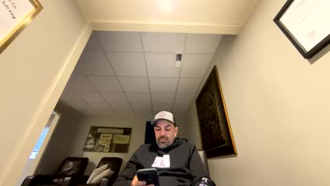 roblatino12 online show from December 7, 2024, 8:27 pm