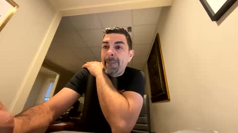 roblatino12 online show from February 4, 2025, 10:55 pm