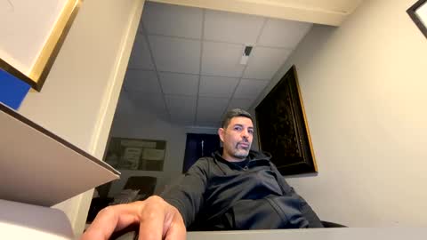 roblatino12 online show from February 14, 2025, 8:15 pm