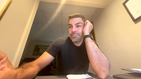 roblatino12 online show from March 8, 2025, 4:06 pm