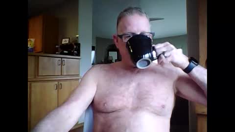 robo0000 online show from February 2, 2026, 6:39 pm