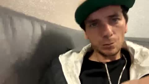 Snapshot of robwit8 chatting on October 6, 2025, 3:59 am Rob witha 8 online show from October 6, 2025, 3:59 am