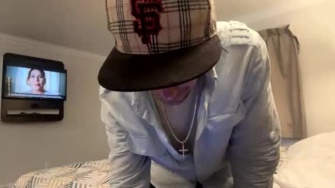 Snapshot of robwit8 chatting on October 10, 2025, 1:26 am Rob witha 8 online show from October 10, 2025, 1:26 am