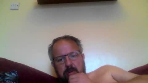 Snapshot of robx32 chatting on October 16, 2025, 2:40 pm Rob online show from October 16, 2025, 2:40 pm