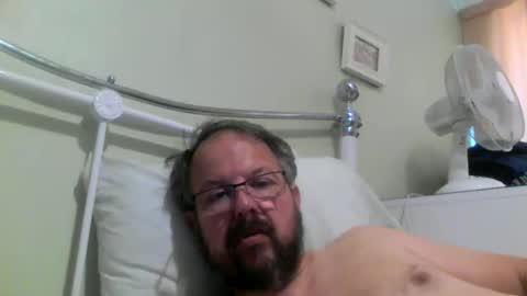 Snapshot of robx32 chatting on October 27, 2025, 10:41 am Rob online show from October 27, 2025, 10:41 am