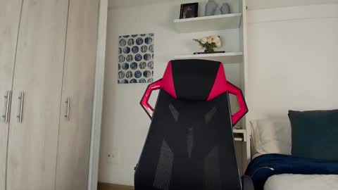 roby_millerr online show from January 7, 2026, 11:18 pm