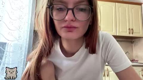 robynsentinella online show from January 9, 2026, 3:20 am