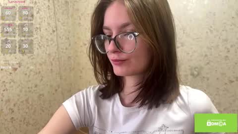 robynsentinella online show from March 29, 2026, 2:44 am