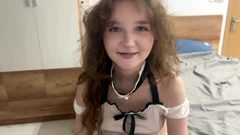 robynsentinella online show from June 8, 2026, 6:52 pm