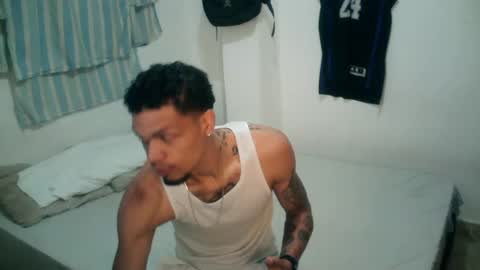 Snapshot of rocco99xx chatting on October 8, 2025, 11:52 am Rocco online show from October 8, 2025, 11:52 am