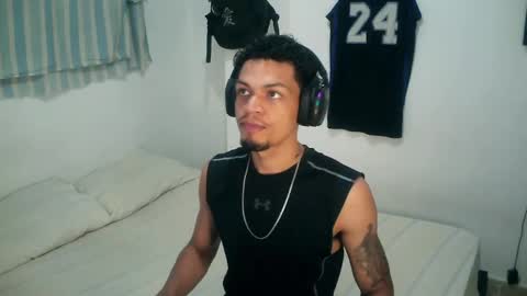 Snapshot of rocco99xx chatting on November 5, 2025, 1:22 pm Rocco online show from November 5, 2025, 1:22 pm