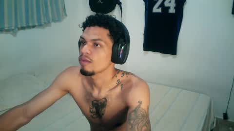 Snapshot of rocco99xx chatting on November 13, 2025, 2:32 am Rocco online show from November 13, 2025, 2:32 am