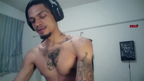 Snapshot of rocco99xx chatting on November 29, 2025, 2:25 am Rocco online show from November 29, 2025, 2:25 am