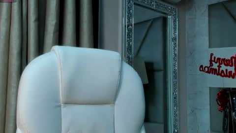 rocco_santos online show from December 3, 2025, 1:02 am