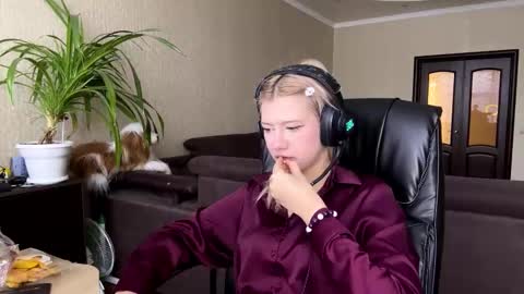 Snapshot of rochellehouis chatting on February 4, 2026, 10:21 am Anny online show from February 4, 2026, 10:21 am