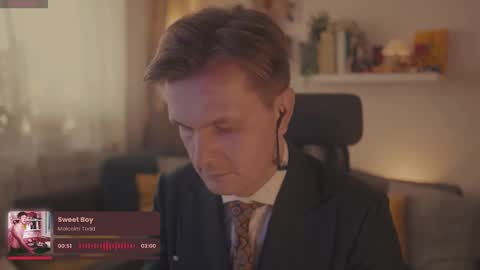 Rocket Bunny online show from October 14, 2025, 7:53 am