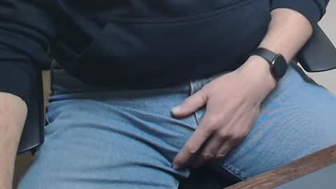 Snapshot of rockhardff chatting on February 23, 2025, 8:33 pm rockhardff online show from February 23, 2025, 8:33 pm