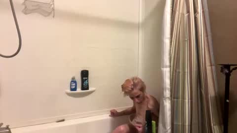 Snapshot of rockstarloverz chatting on January 27, 2025, 3:15 am RockstarLoverz online show from January 27, 2025, 3:15 am