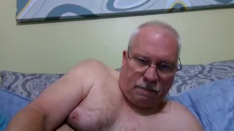 rodstud641 online show from November 10, 2025, 10:09 pm