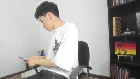 Roff Lust online show from February 17, 2026, 5:04 am