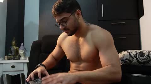 Roger Belmont online show from October 11, 2025, 5:17 am