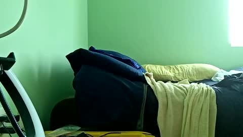 Snapshot of rojo22712 chatting on September 27, 2025, 6:13 pm Mr. Red online show from September 27, 2025, 6:13 pm