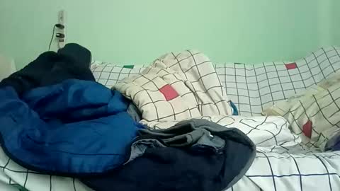 Snapshot of rojo22712 chatting on March 1, 2026, 3:47 pm Mr. Red online show from March 1, 2026, 3:47 pm