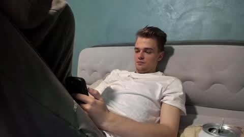 taylor fox online show from November 1, 2025, 7:16 pm