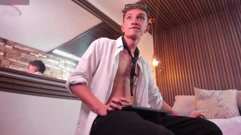 Snapshot of rolito18_ chatting on January 21, 2025, 3:59 am twink juli online show from January 21, 2025, 3:59 am