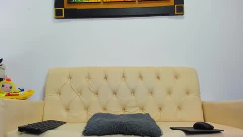 rolo martinez online show from October 12, 2025, 7:13 pm