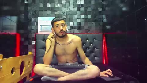 rolo martinez online show from November 4, 2025, 7:13 pm