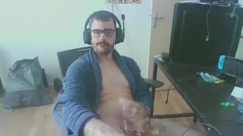 Snapshot of romainb72 chatting on March 4, 2025, 11:51 am romainb72 online show from March 4, 2025, 11:51 am