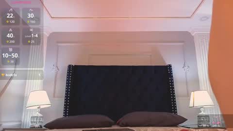 Snapshot of roman_chase chatting on October 24, 2025, 12:01 pm online show from October 24, 2025, 12:01 pm