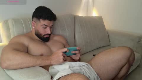 Roman Lux online show from January 7, 2026, 3:42 am