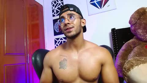 Roman online show from March 3, 2025, 10:52 pm