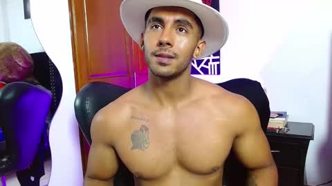 Roman online show from March 11, 2025, 8:31 pm