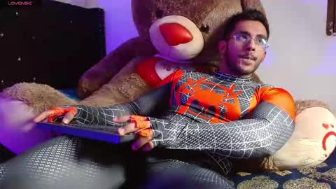 Roman online show from September 12, 2025, 6:52 pm