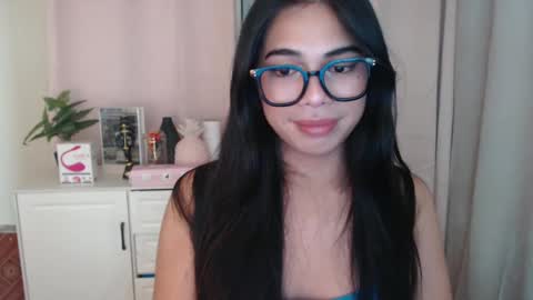 Snapshot of romantic_kath chatting on December 15, 2024, 3:20 pm KATH online show from December 15, 2024, 3:20 pm