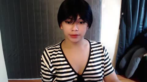 Snapshot of romantic_kath chatting on November 29, 2025, 6:00 pm KATH online show from November 29, 2025, 6:00 pm