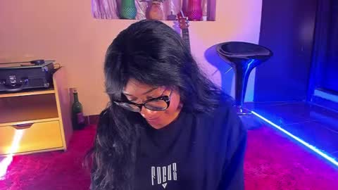 Snapshot of romantic_stargirl chatting on December 8, 2024, 1:02 am Is A Belle online show from December 8, 2024, 1:02 am