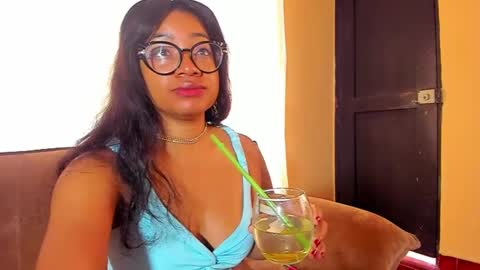 Snapshot of romantic_stargirl chatting on January 1, 2025, 2:31 pm Is A Belle online show from January 1, 2025, 2:31 pm