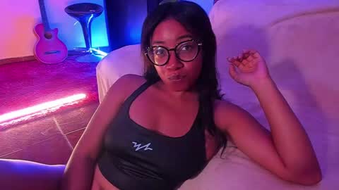 Snapshot of romantic_stargirl chatting on February 8, 2025, 2:15 am Is A Belle online show from February 8, 2025, 2:15 am